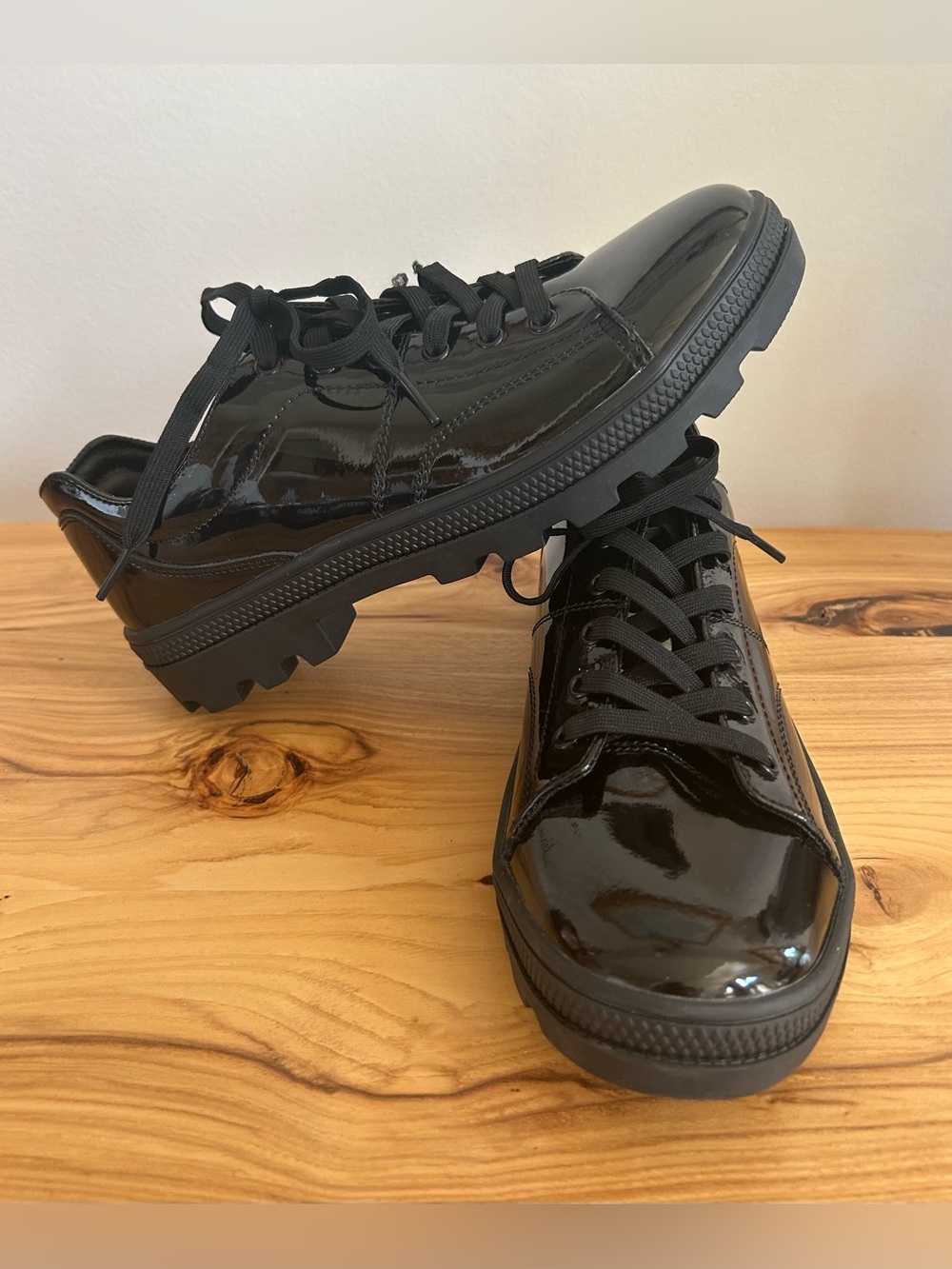 NWOT Skechers Roadies 90s BBY Sneakers, Patent Leather, Black, Size 9 Women